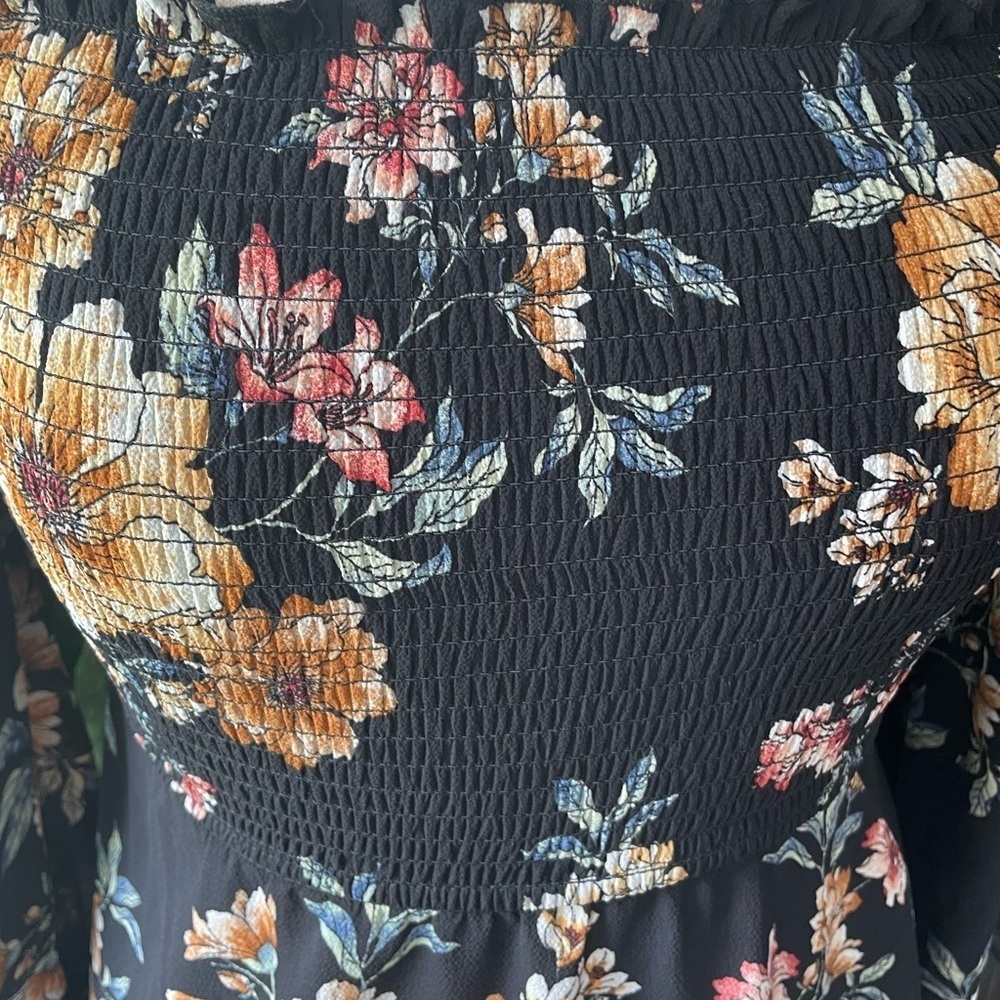 Super Cute Floral Dress - Picture 6 of 10